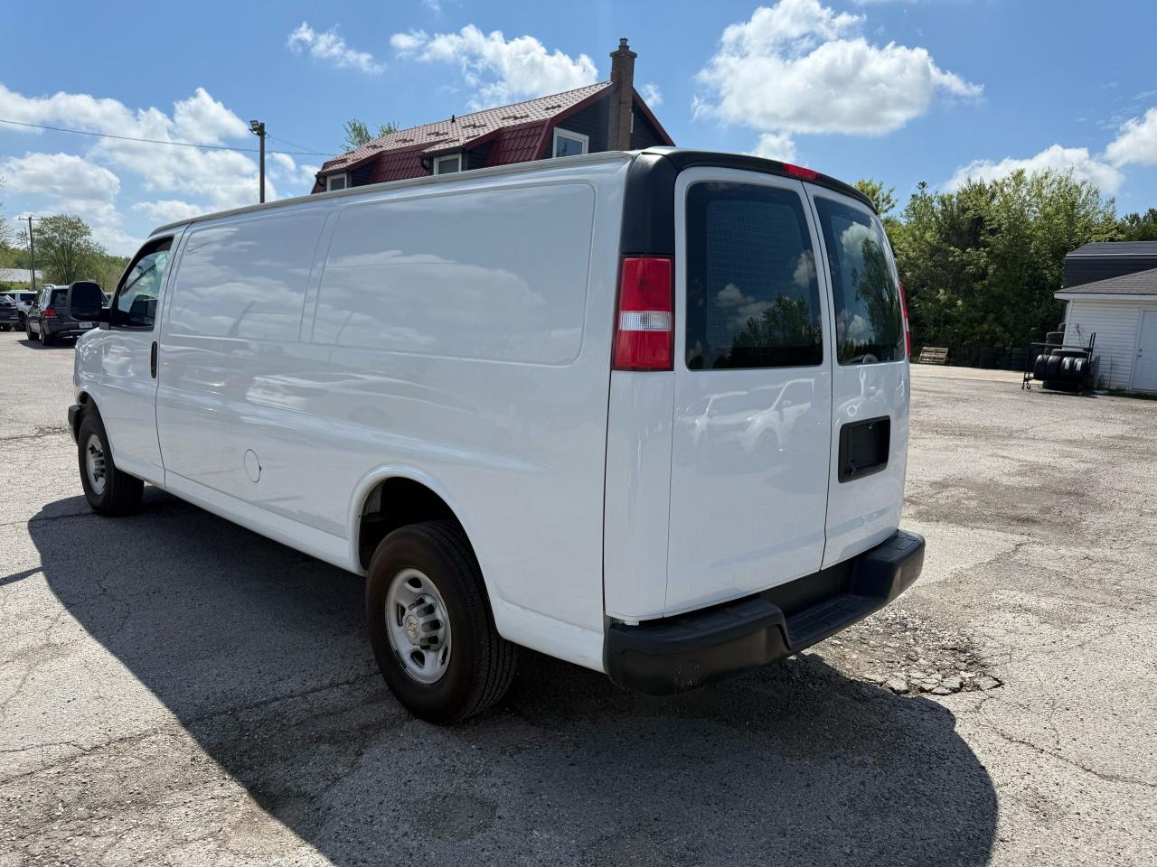2021 Chevrolet Express Cargo Van 2500 4.3L CERTIFIED Photo5