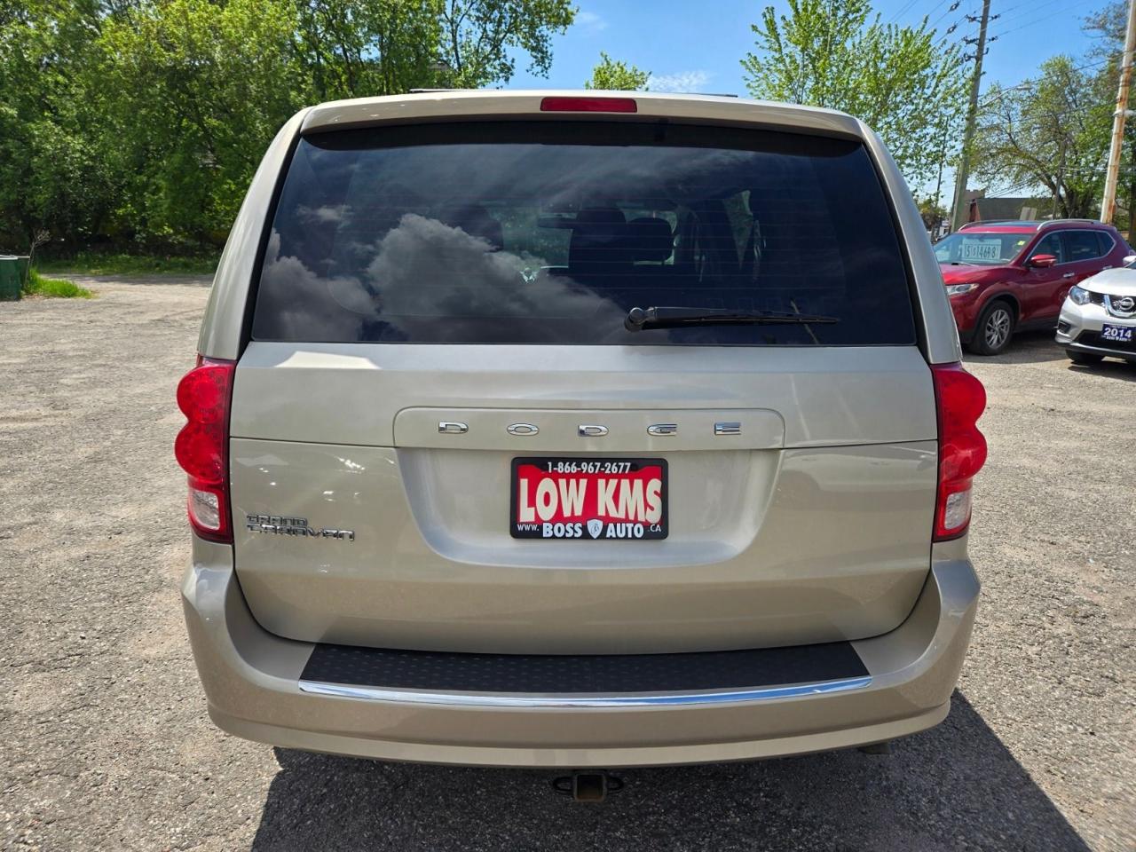 2015 Dodge Grand Caravan SE Photo3