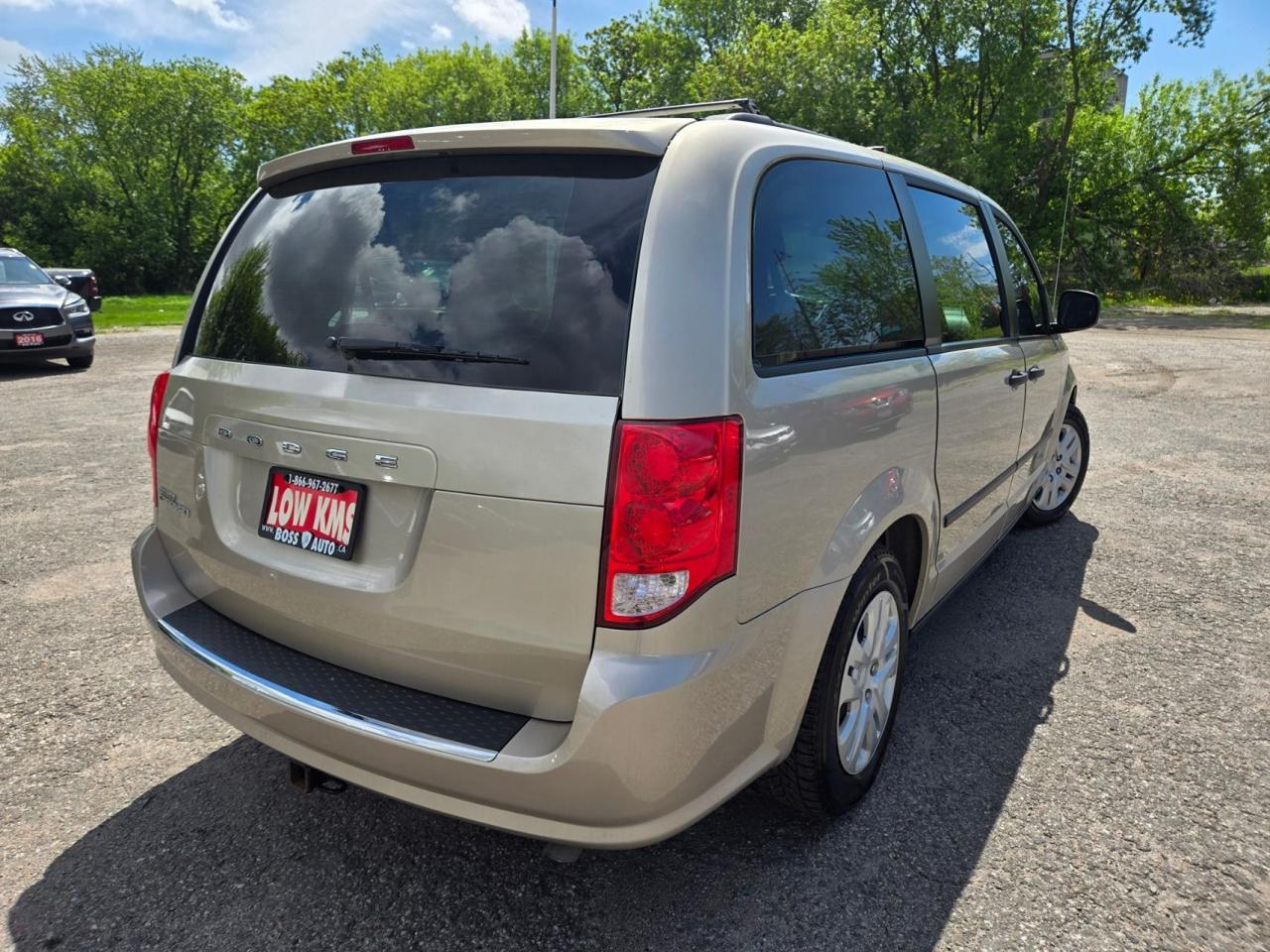 2015 Dodge Grand Caravan SE Photo4
