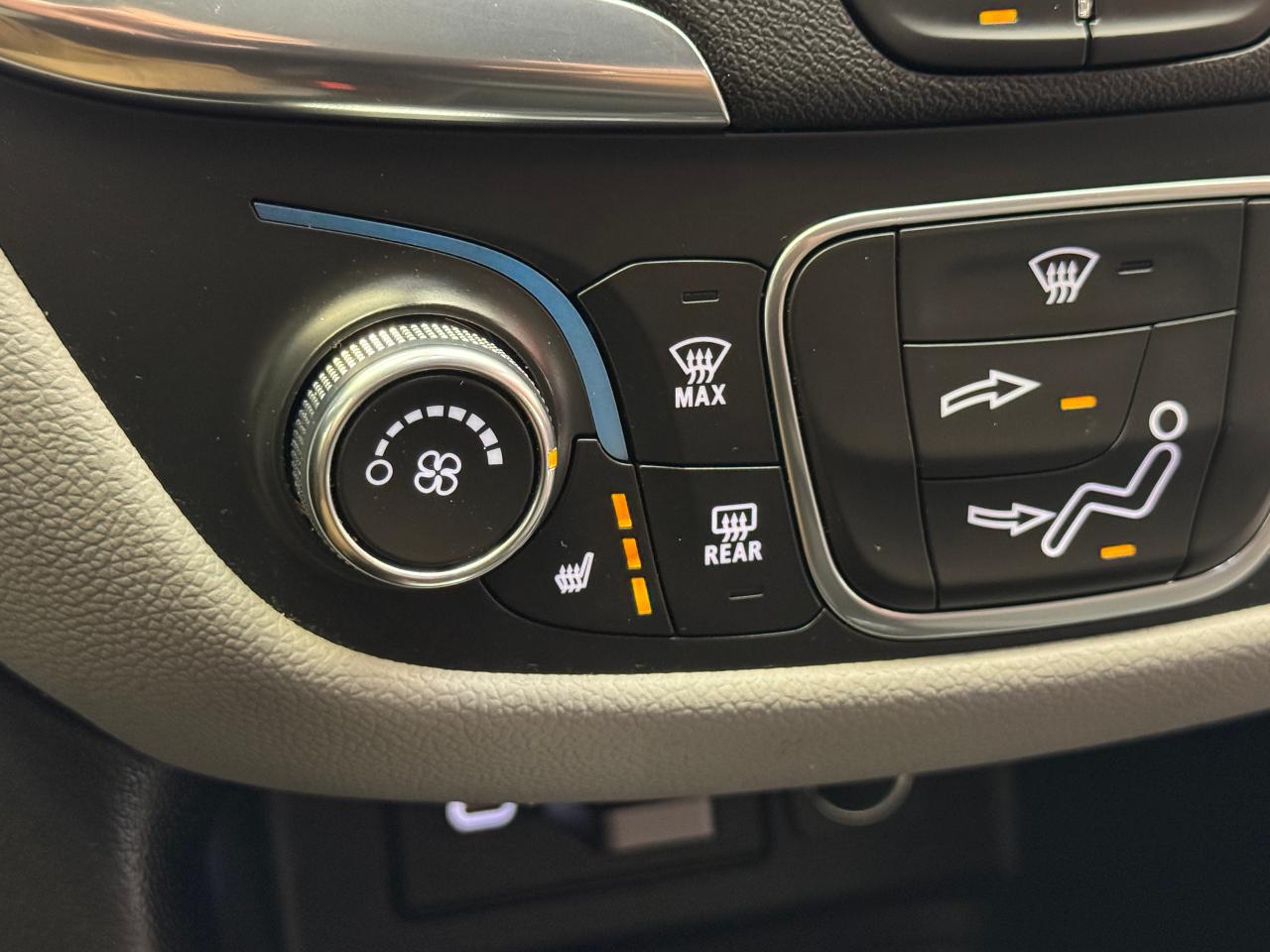 2022 Chevrolet Equinox LS+New Tires & Brakes+Collision Alert+CLEAN CARFAX - Photo #4