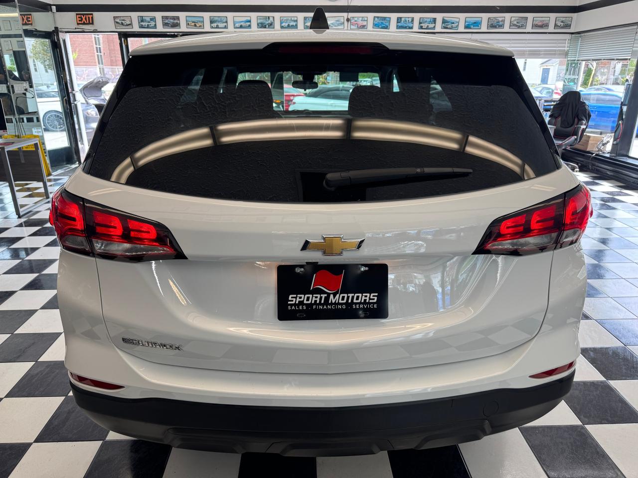 2022 Chevrolet Equinox LS+New Tires & Brakes+Collision Alert+CLEAN CARFAX Photo8