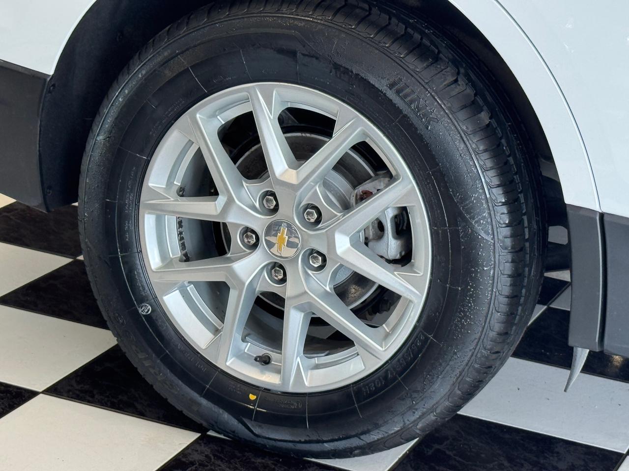 2022 Chevrolet Equinox LS+New Tires & Brakes+Collision Alert+CLEAN CARFAX Photo121