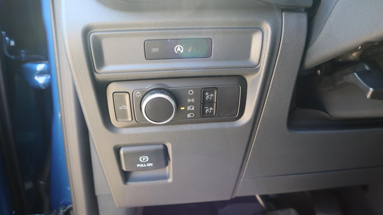 2025 Ford F-150 STX Photo5
