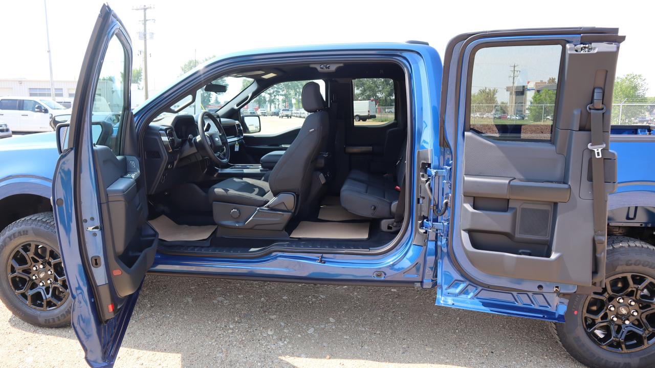 2025 Ford F-150 STX Photo5