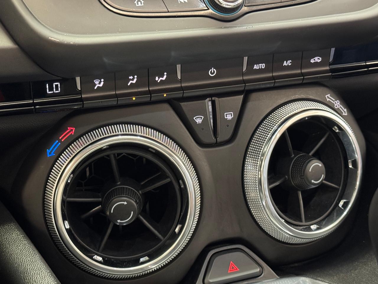 2018 Chevrolet Camaro LT RS+New Tires+Sunroof+Remote Start+CLEAN CARFAX Photo35