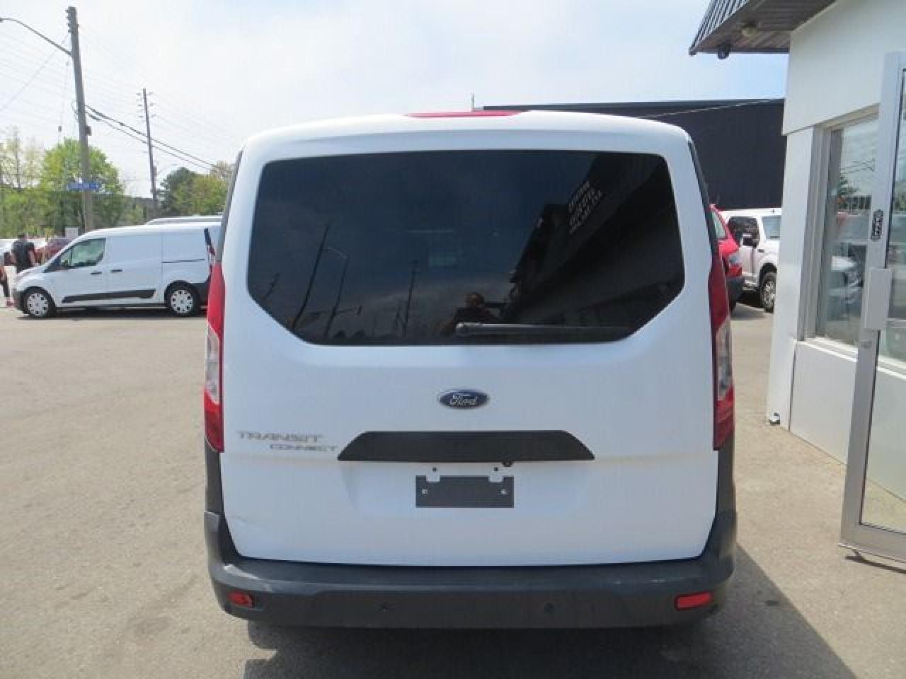 2018 Ford Transit Connect CERTIFIED, VERSATILE PASSENGERS & CARGO CONNECT - Photo #6