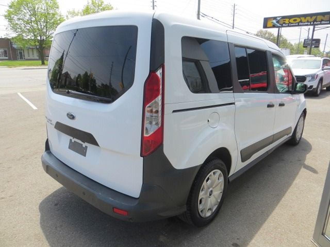 2018 Ford Transit Connect CERTIFIED, VERSATILE PASSENGERS & CARGO CONNECT - Photo #7