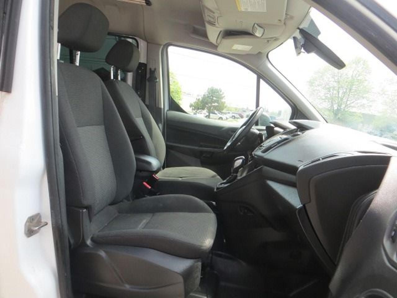 2018 Ford Transit Connect CERTIFIED, VERSATILE PASSENGERS & CARGO CONNECT - Photo #14