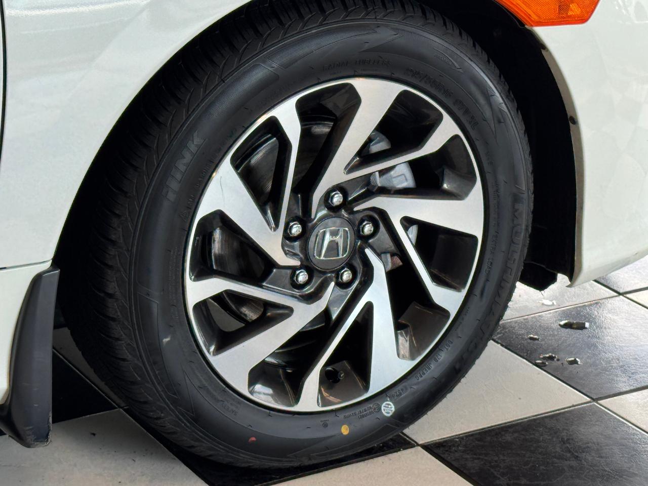 2017 Honda Civic EX+New Tires+Brakes+Roof+LaneKeep+CLEAN CARFAX - Photo #52