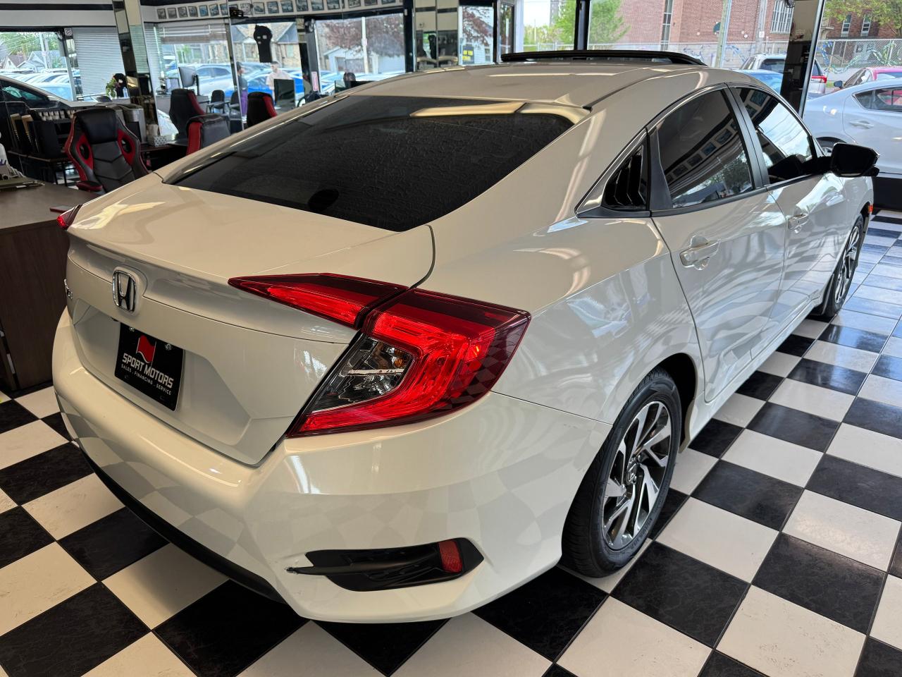 2017 Honda Civic EX+New Tires+Brakes+Roof+LaneKeep+CLEAN CARFAX - Photo #9