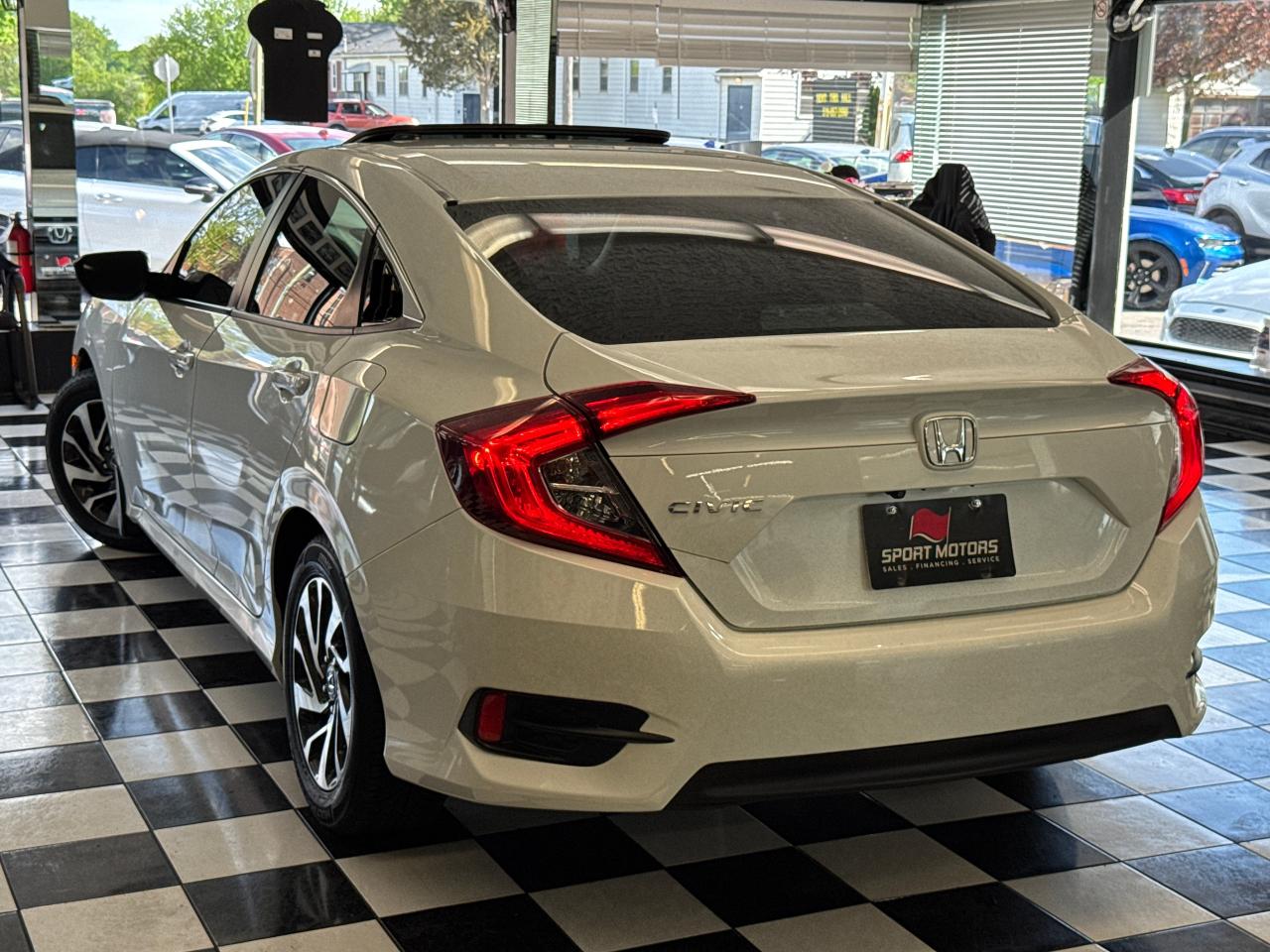2017 Honda Civic EX+New Tires+Brakes+Roof+LaneKeep+CLEAN CARFAX Photo15
