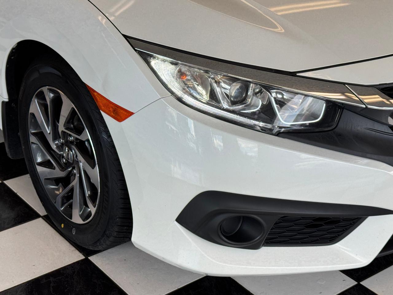 2017 Honda Civic EX+New Tires+Brakes+Roof+LaneKeep+CLEAN CARFAX - Photo #36
