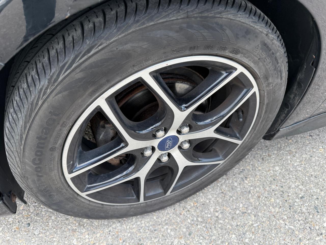2015 Ford Focus SE Sunroof back up camera extra winter tires with rims - Photo #18