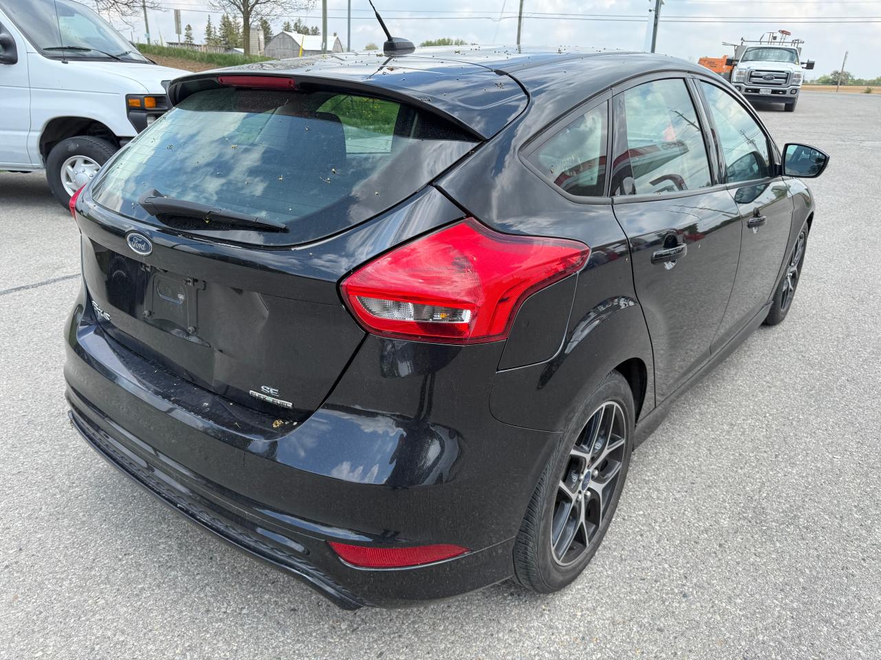 2015 Ford Focus SE Sunroof back up camera extra winter tires with rims - Photo #10