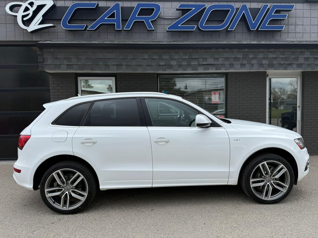 2016 Audi SQ5 Quattro 3.0T Progressiv - Photo #2