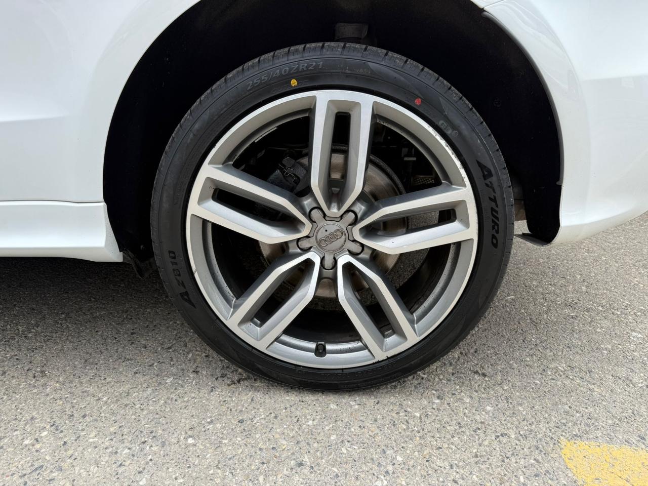 2016 Audi SQ5 Quattro 3.0T Progressiv - Photo #10