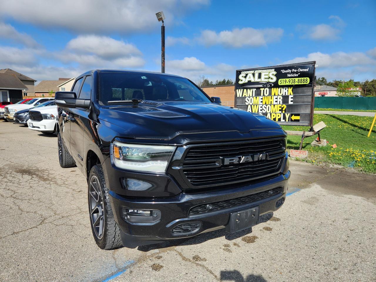2020 RAM 1500 SPORT Photo4