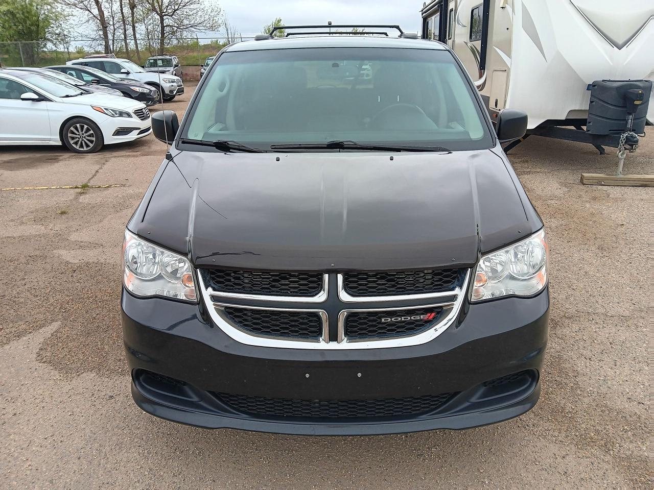 2017 Dodge Grand Caravan SXT, DVD, BU Cam 7 Pass Sto N Go - Photo #2