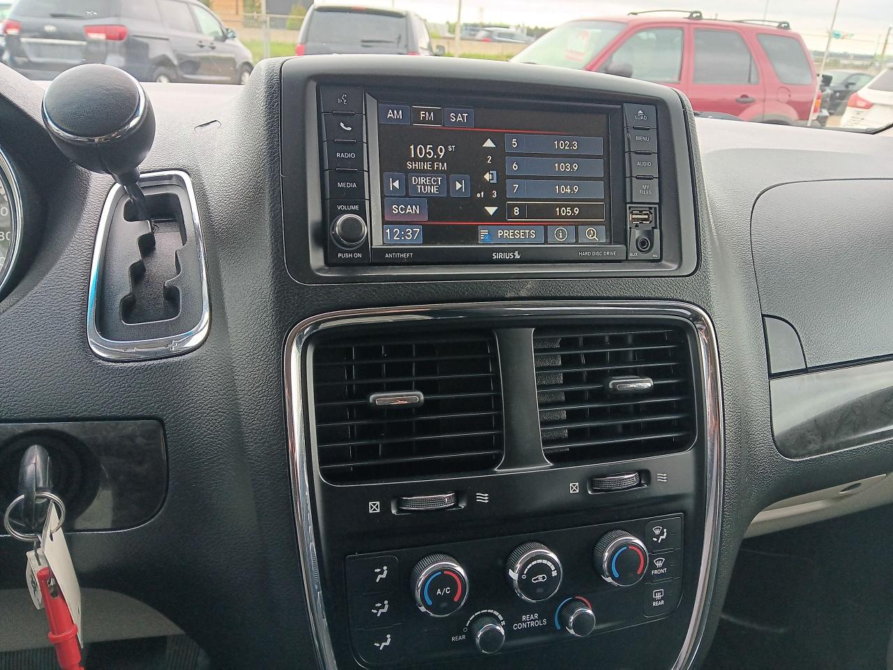 2017 Dodge Grand Caravan SXT, DVD, BU Cam 7 Pass Sto N Go - Photo #17