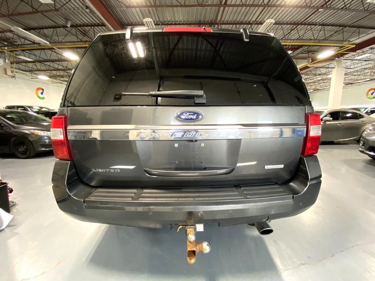 2017 Ford Expedition Limited  - Photo #4