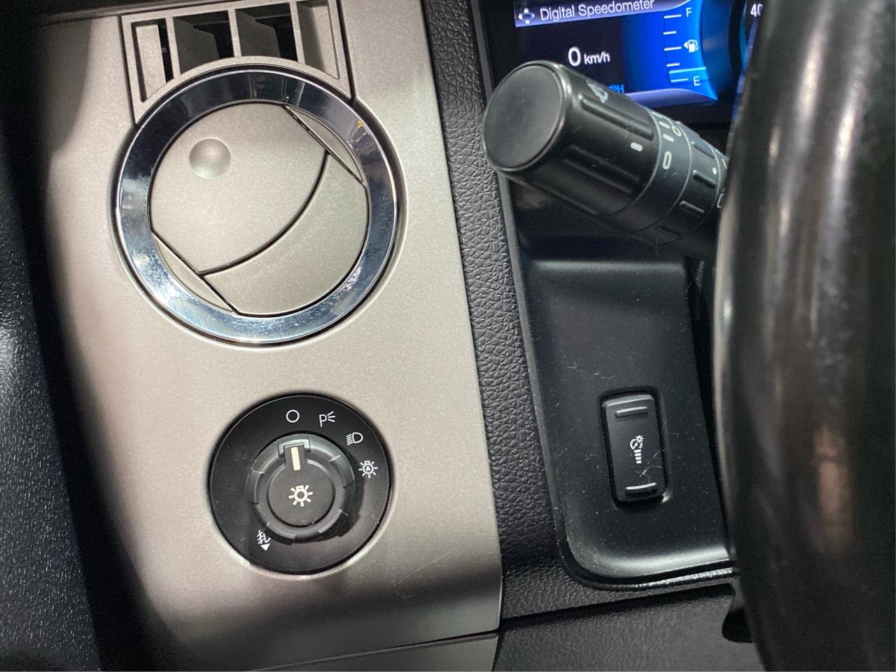 2017 Ford Expedition Limited  - Photo #19