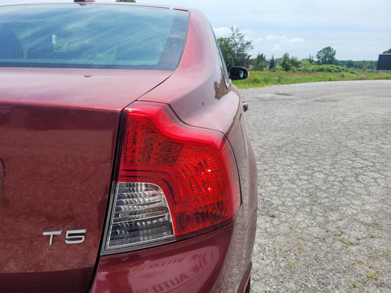 2011 Volvo S40 Level III R-Design Photo4
