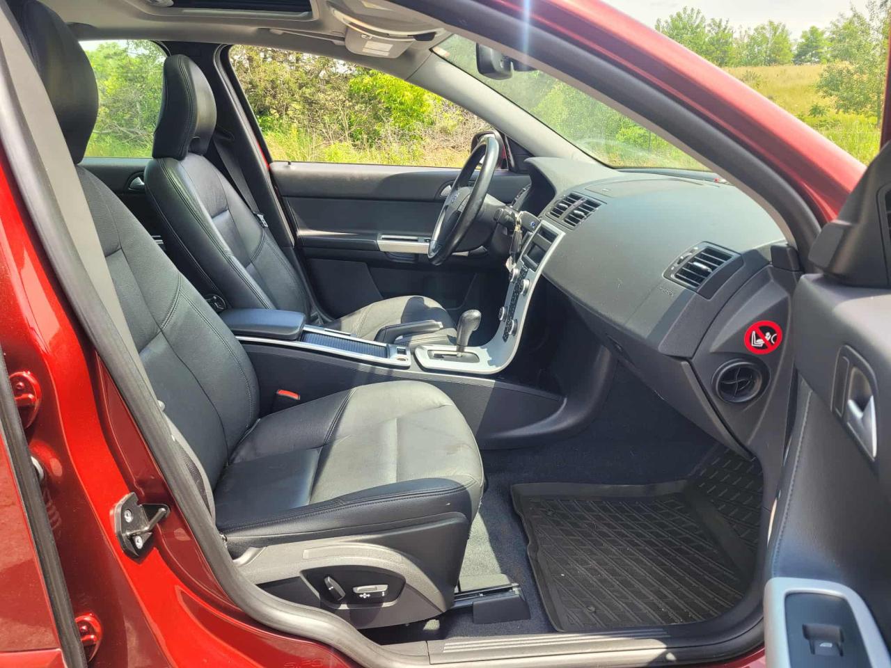 2011 Volvo S40 Level III R-Design Photo6