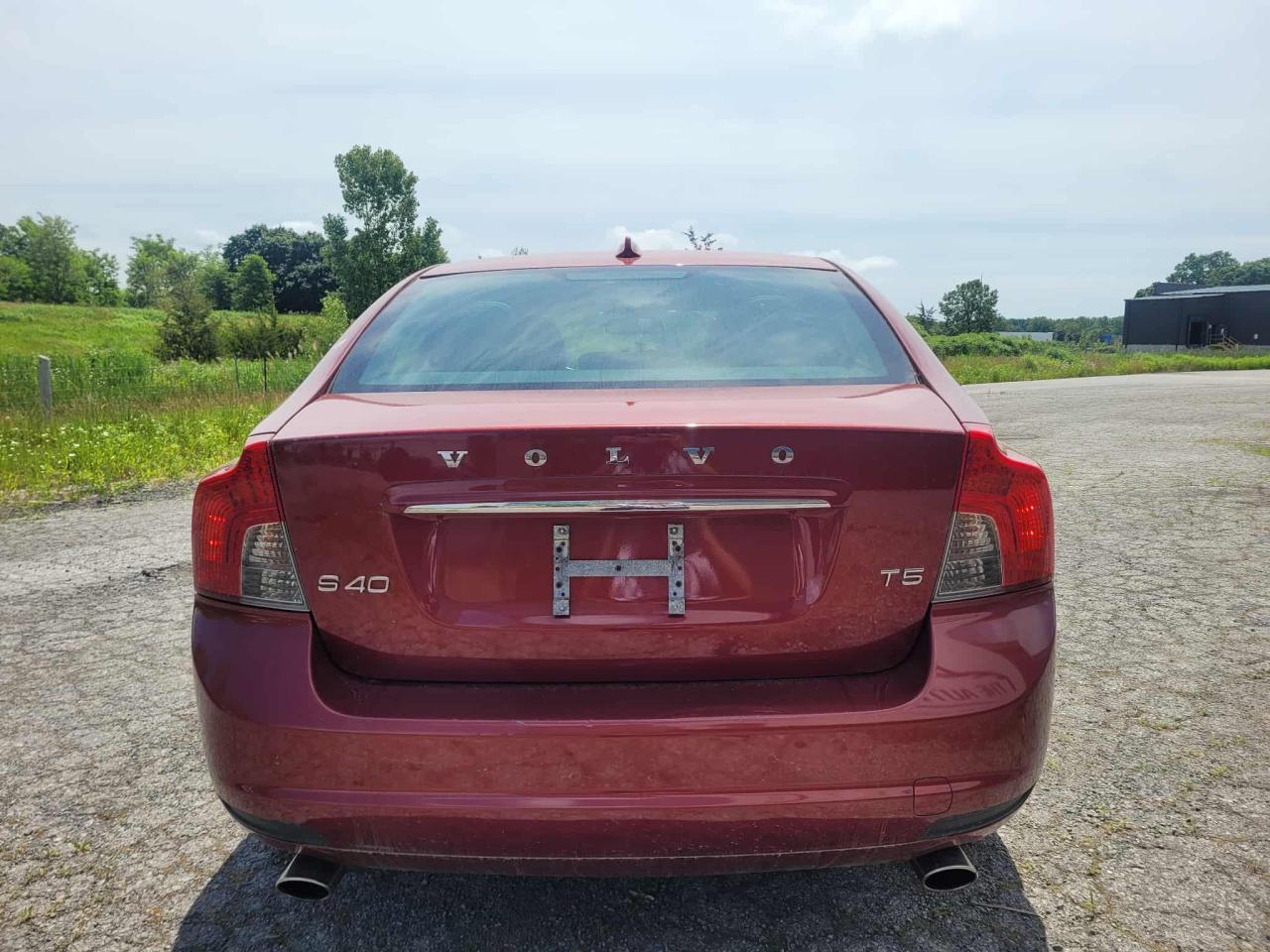 2011 Volvo S40 Level III R-Design Photo3