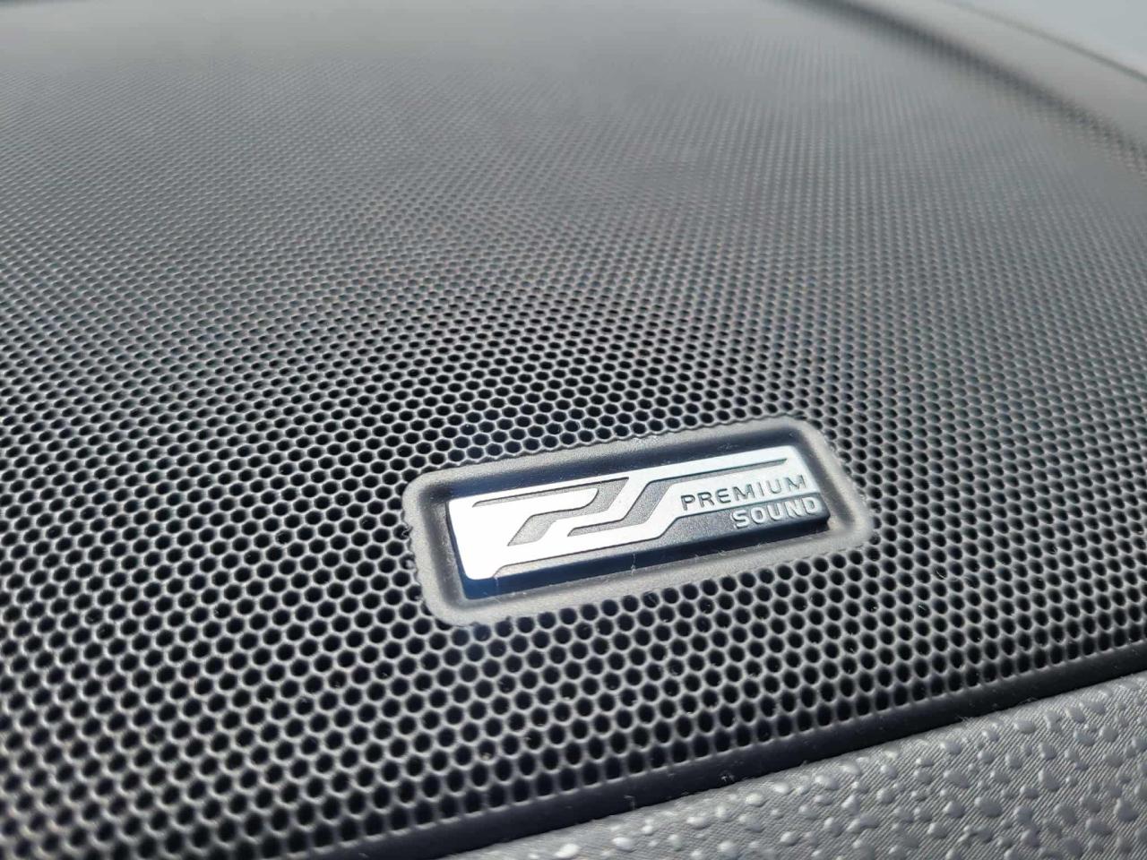 2011 Volvo S40 Level III R-Design Photo17