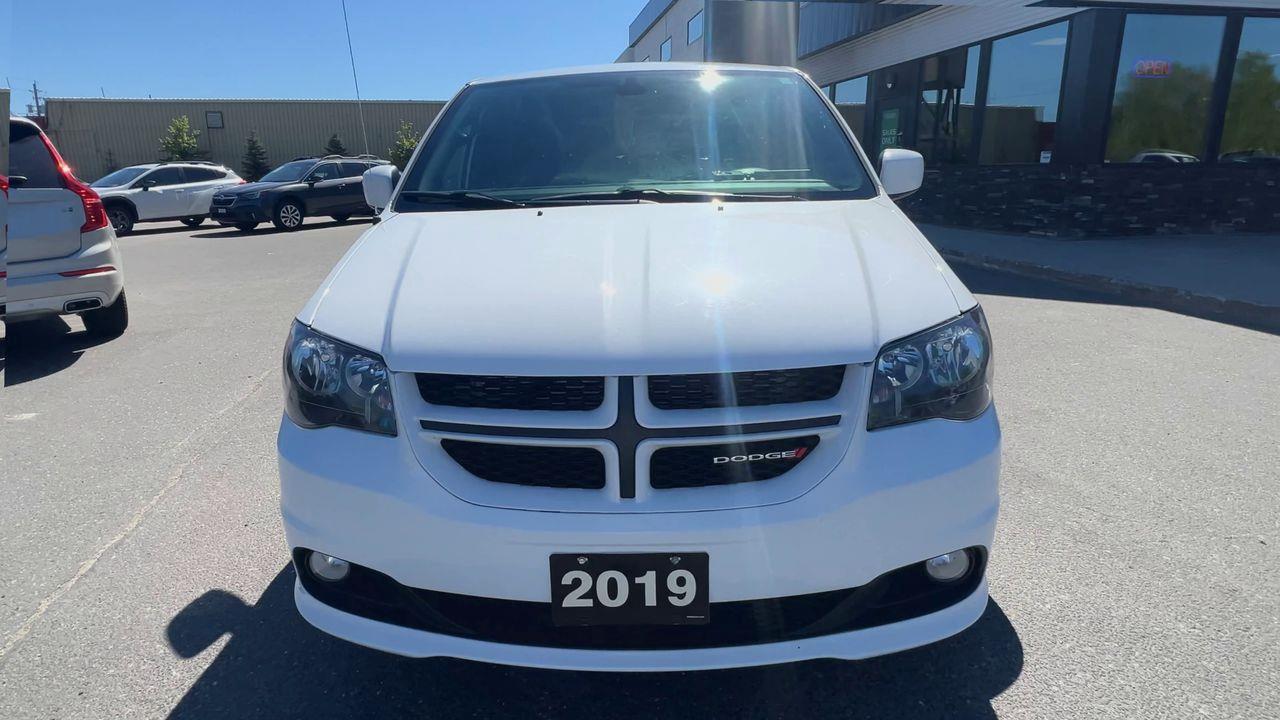 2019 Dodge Grand Caravan GT 3RD ROW 7 PASSENGER!! HEATED LEATHER SEATS/STEERING WHEEL, BACK UP CAM, SIRIUS XM, POWER SLIDING DOO Photo2