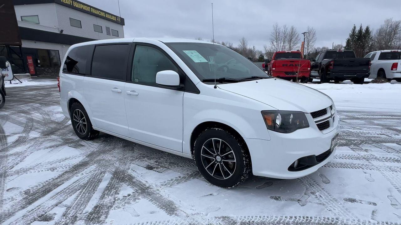 2019 Dodge Grand Caravan GT 3RD ROW 7 PASSENGER!! HEATED LEATHER SEATS/STEERING WHEEL, BACK UP CAM, SIRIUS XM, POWER SLIDING DOO Photo