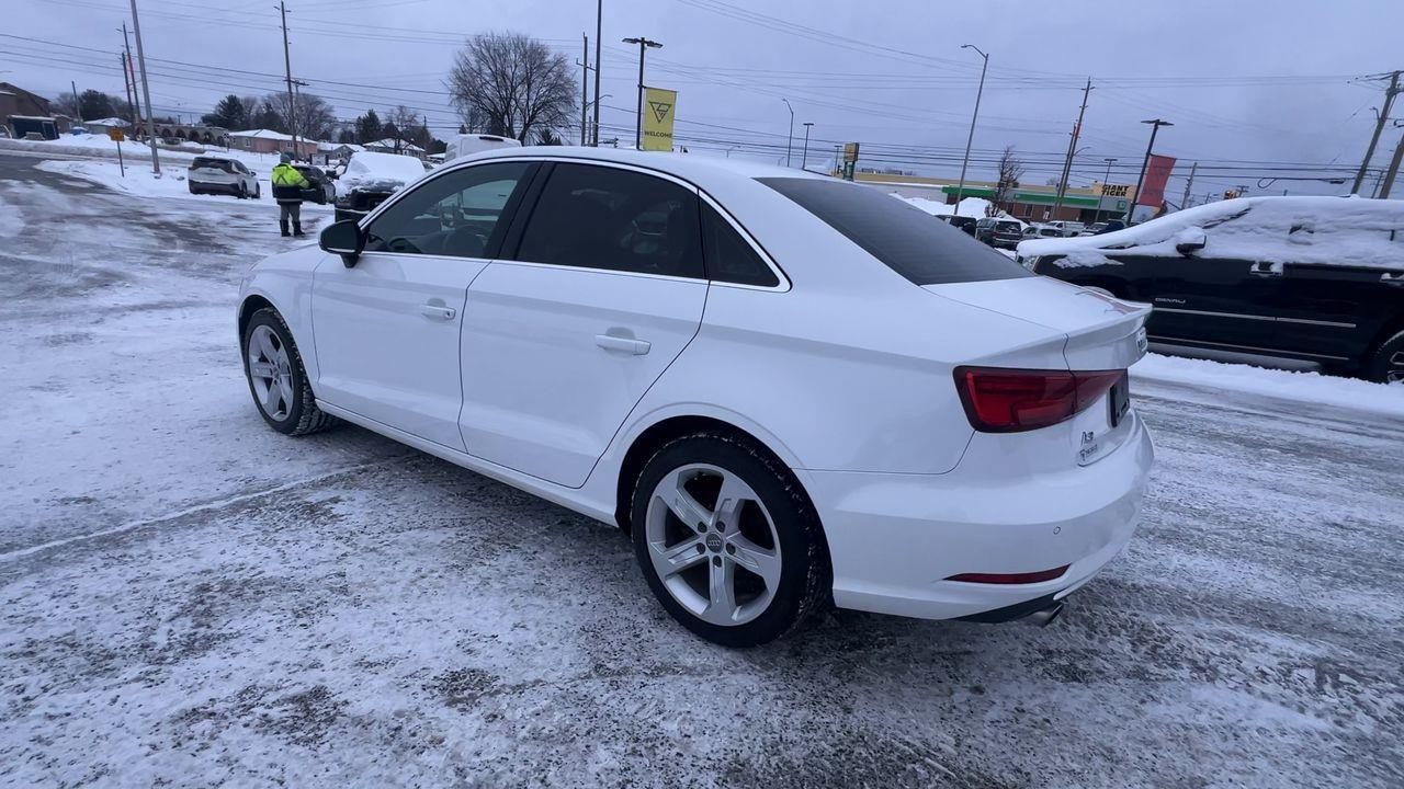 2018 Audi A3 2.0T Komfort HEATED LEATHER SEATS, MOONROOF, BACK UP CAM, SIRIUS XM, CRUISE CONTROL!! Photo