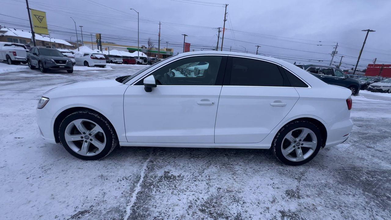 2018 Audi A3 2.0T Komfort HEATED LEATHER SEATS, MOONROOF, BACK UP CAM, SIRIUS XM, CRUISE CONTROL!! Photo