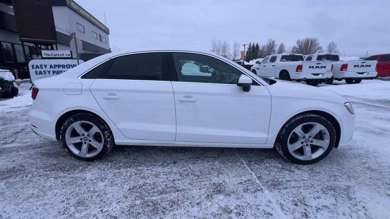 2018 Audi A3 2.0T Komfort HEATED LEATHER SEATS, MOONROOF, BACK UP CAM, SIRIUS XM, CRUISE CONTROL!! Photo