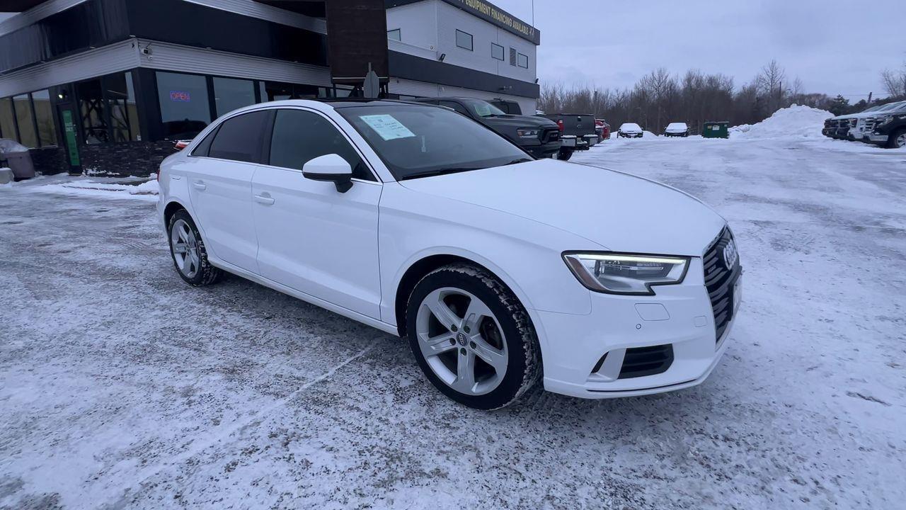 2018 Audi A3 2.0T Komfort HEATED LEATHER SEATS, MOONROOF, BACK UP CAM, SIRIUS XM, CRUISE CONTROL!! Photo