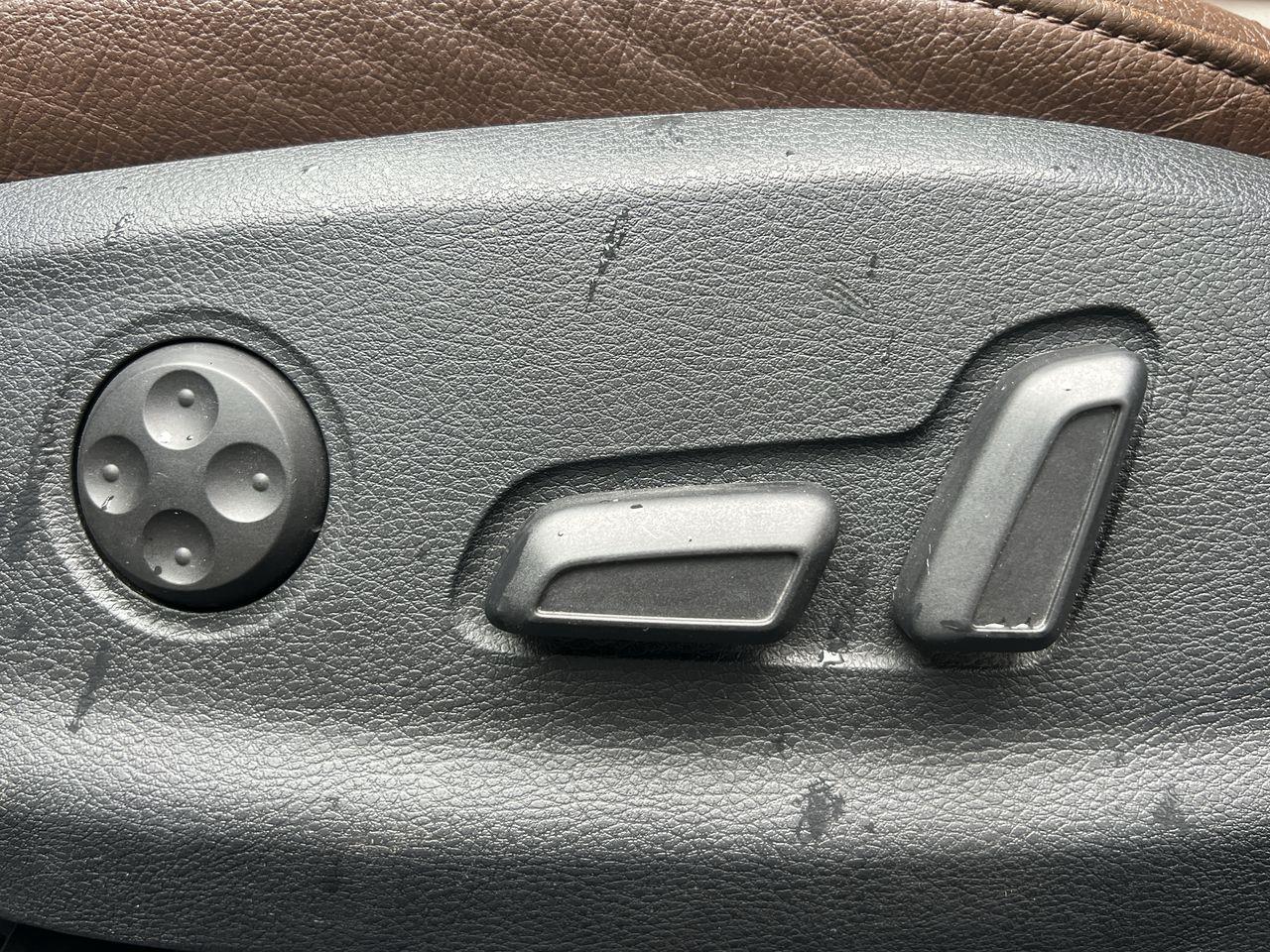 2018 Audi A3 2.0T Komfort HEATED LEATHER SEATS, MOONROOF, BACK UP CAM, SIRIUS XM, CRUISE CONTROL!! Photo