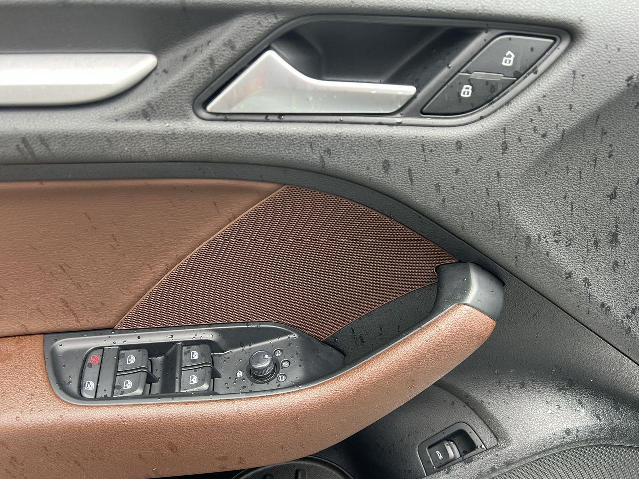 2018 Audi A3 2.0T Komfort HEATED LEATHER SEATS, MOONROOF, BACK UP CAM, SIRIUS XM, CRUISE CONTROL!! Photo