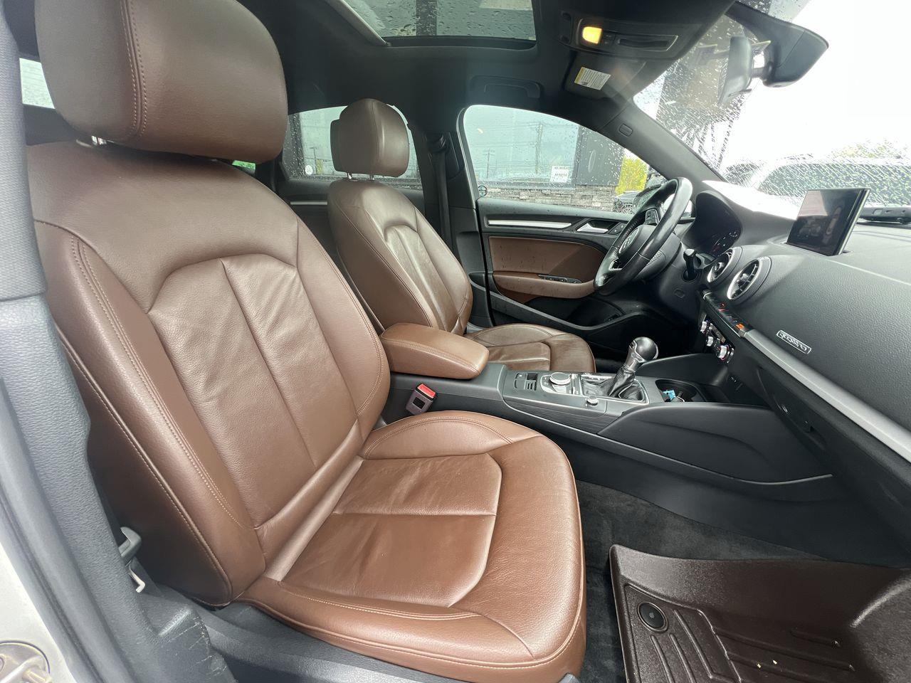 2018 Audi A3 2.0T Komfort HEATED LEATHER SEATS, MOONROOF, BACK UP CAM, SIRIUS XM, CRUISE CONTROL!! Photo