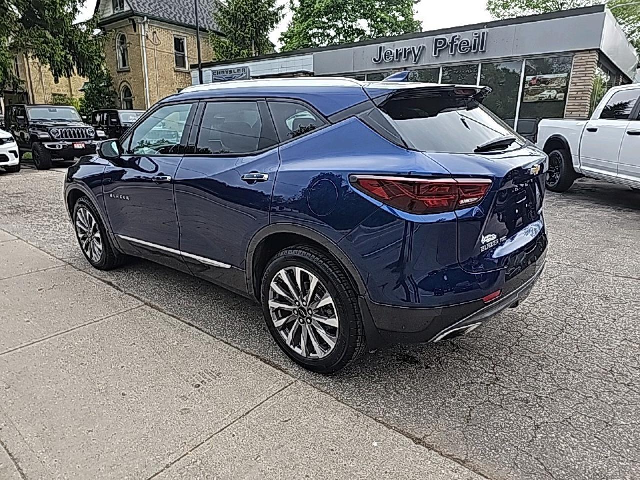 2023 Chevrolet Blazer beautiful Blazer Premier AWD, loaded with options like panoramic sunroof, heated and cooled leather Photo2