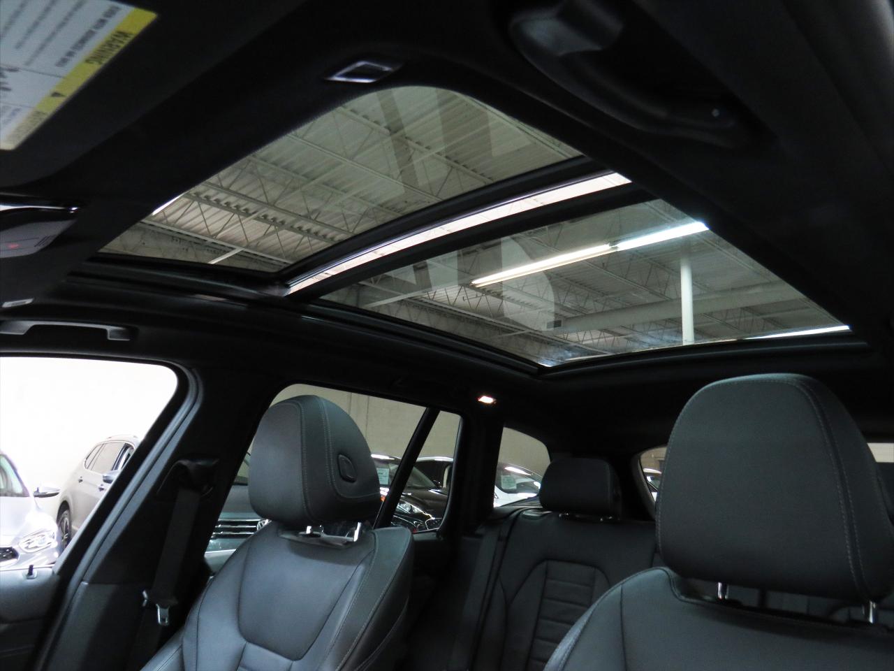 2021 BMW X3 xDrive30i | Nav | Leather | Pano roof | CarPlay