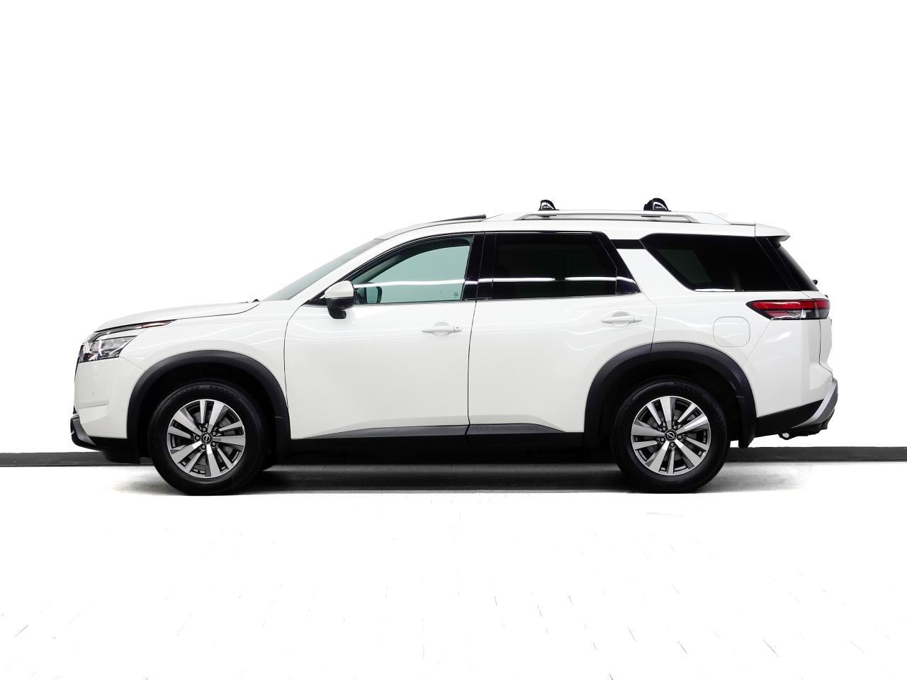 2022 Nissan Pathfinder SL | AWD | 8Pass | Nav | Sunroof | BSM | CarPlay