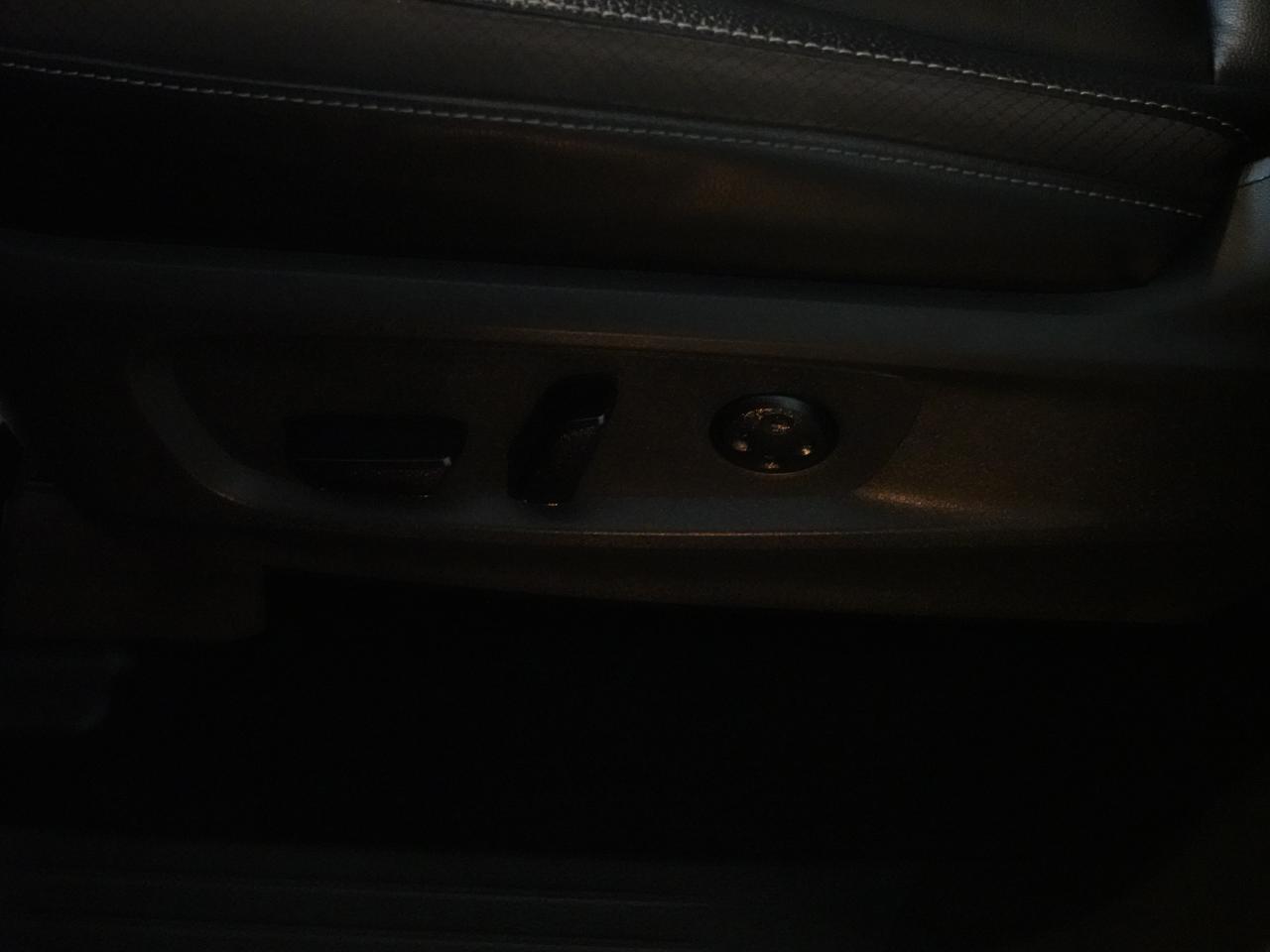 2022 Nissan Pathfinder SL | AWD | 8Pass | Nav | Sunroof | BSM | CarPlay