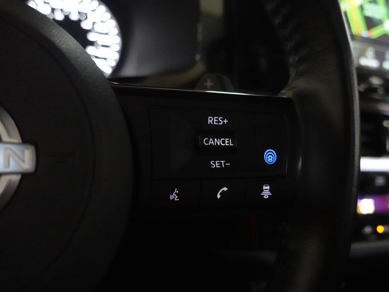 2022 Nissan Pathfinder SL | AWD | 8Pass | Nav | Sunroof | BSM | CarPlay