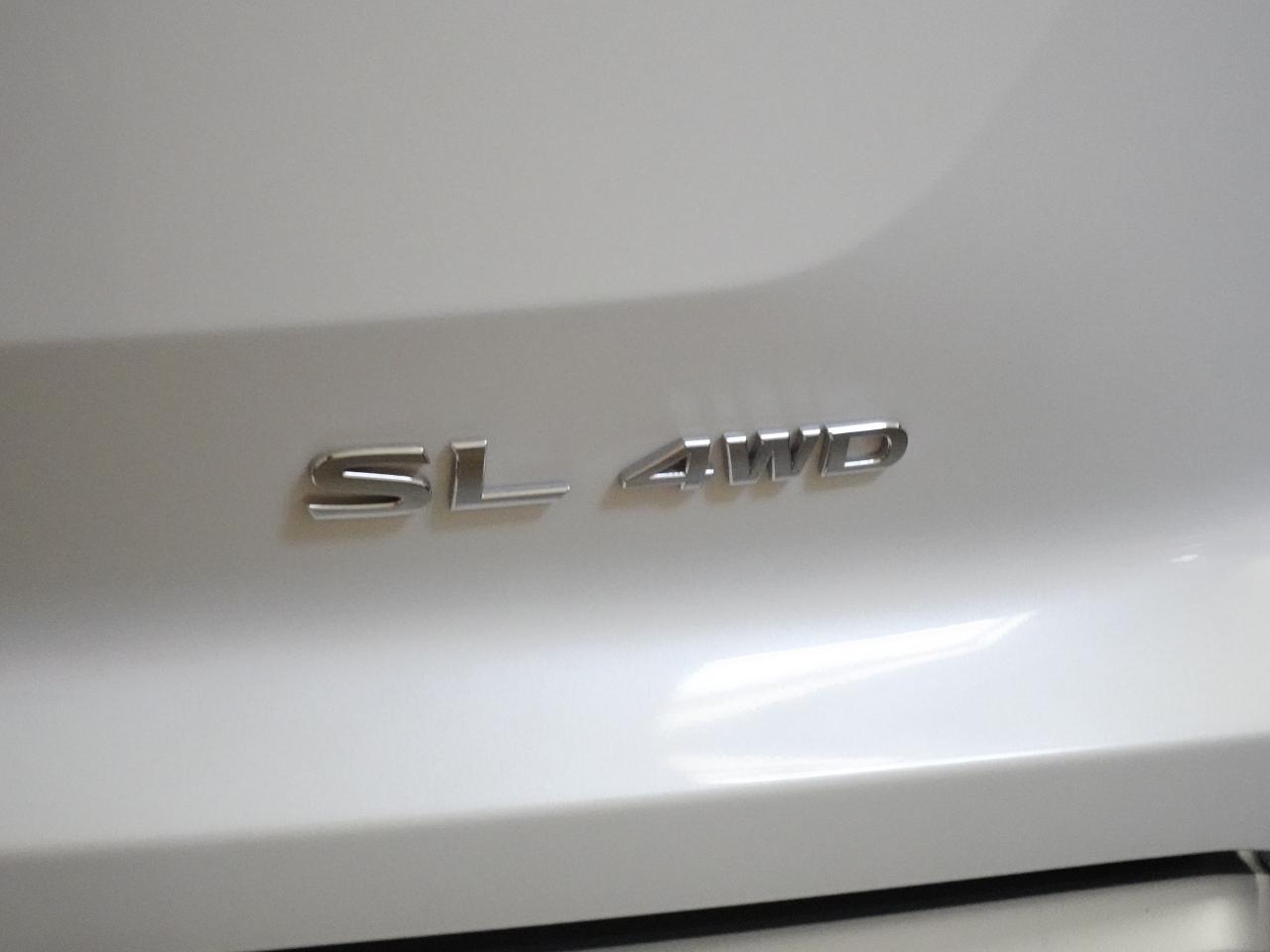 2022 Nissan Pathfinder SL | AWD | 8Pass | Nav | Sunroof | BSM | CarPlay