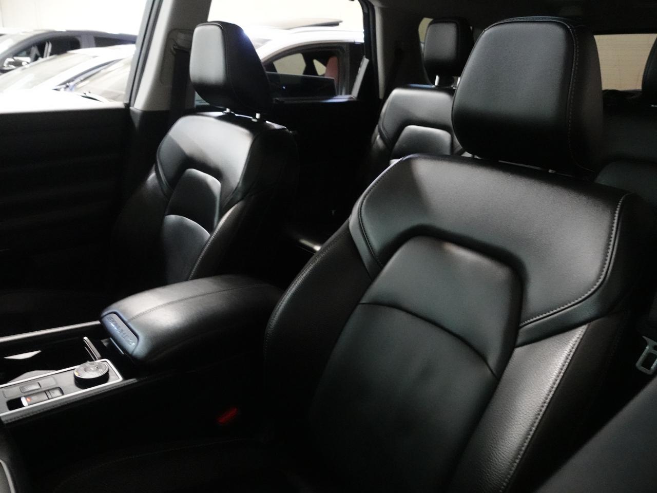 2022 Nissan Pathfinder SL | AWD | 8Pass | Nav | Sunroof | BSM | CarPlay