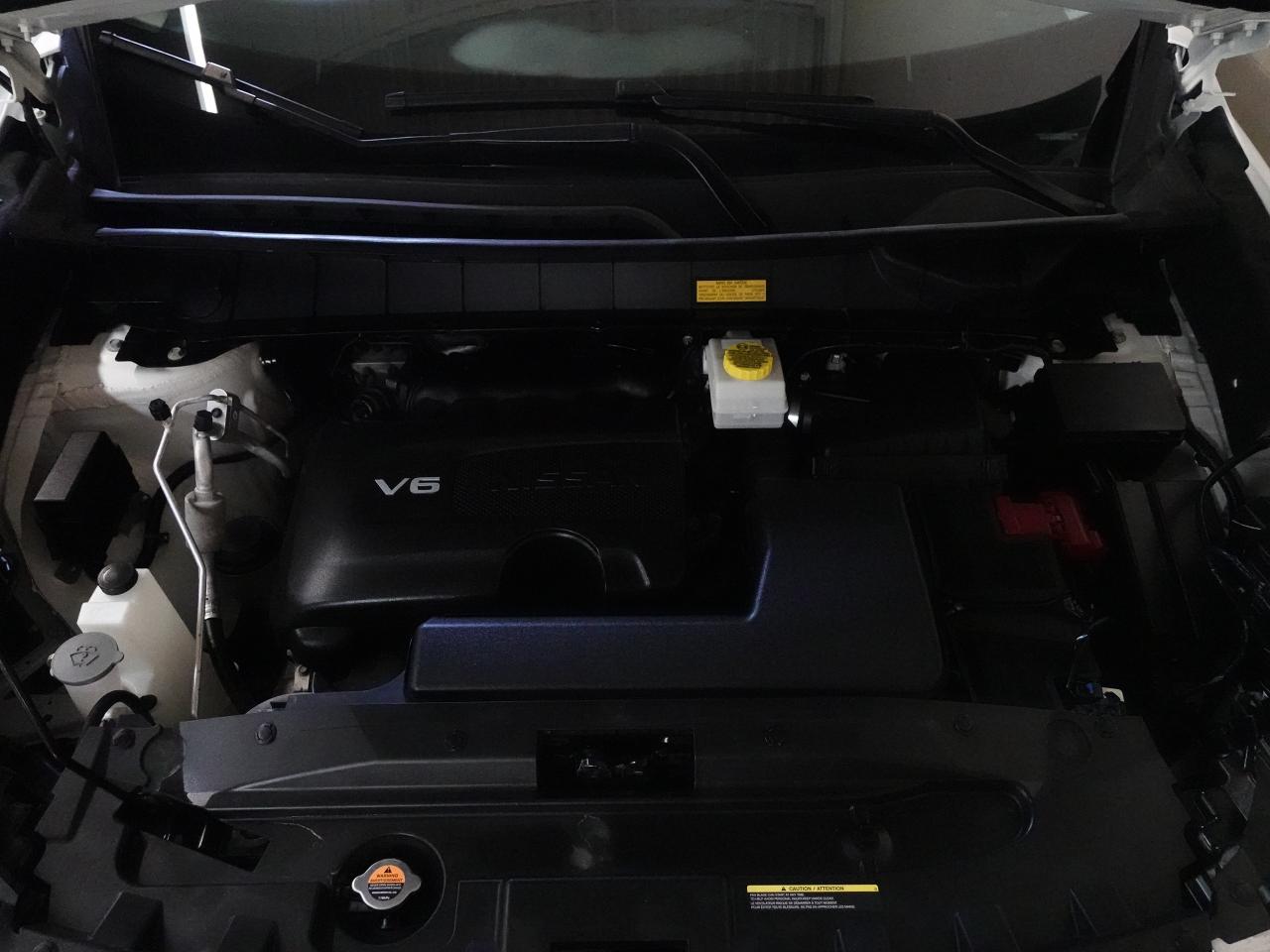 2022 Nissan Pathfinder SL | AWD | 8Pass | Nav | Sunroof | BSM | CarPlay