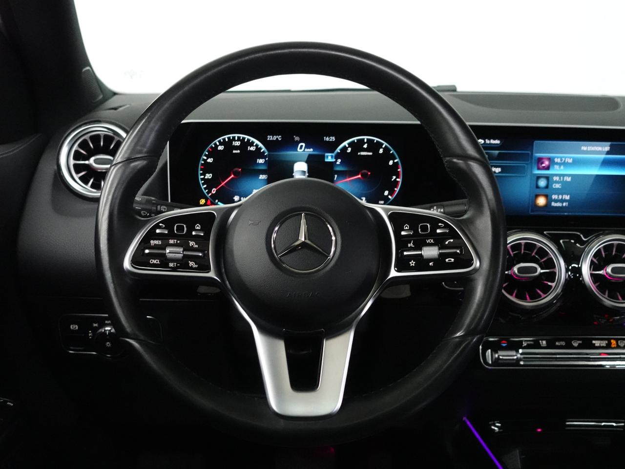 2021 Mercedes-Benz GLA 4MATIC | Leather | Panoroof | ACC | BSM | CarPlay