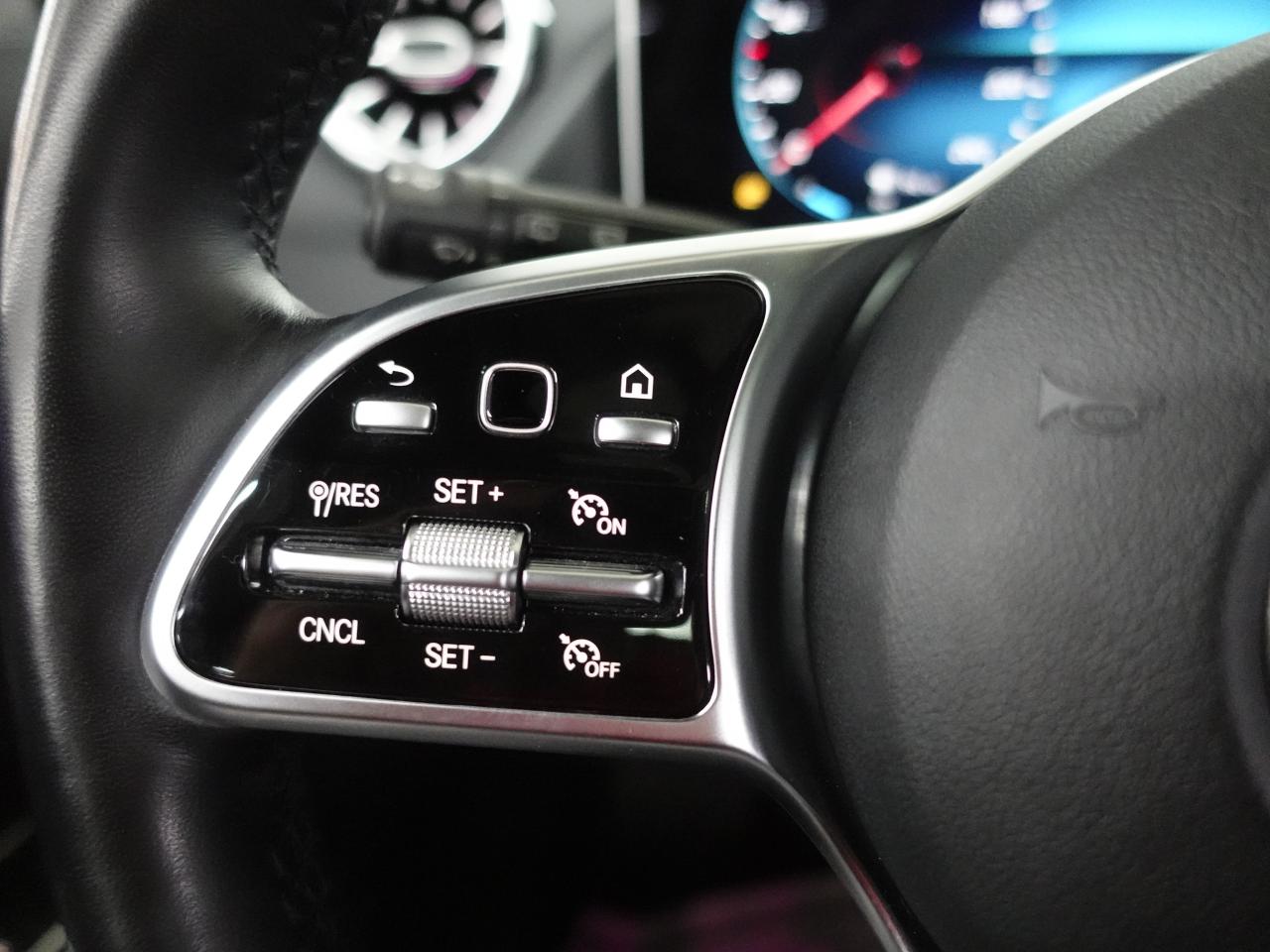2021 Mercedes-Benz GLA 4MATIC | Leather | Panoroof | ACC | BSM | CarPlay