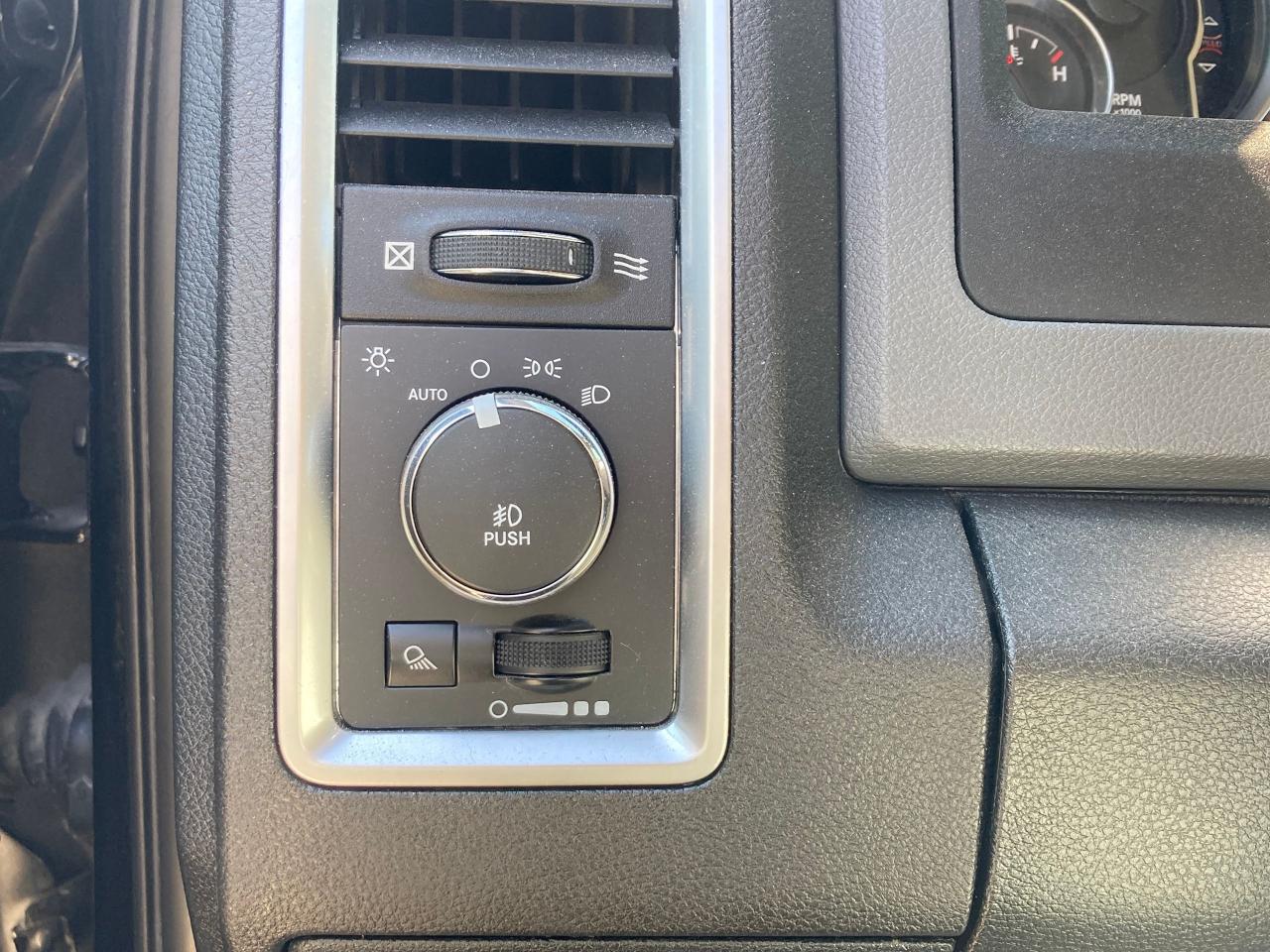 2014 RAM 1500 OUTDOORSMAN - Photo #23