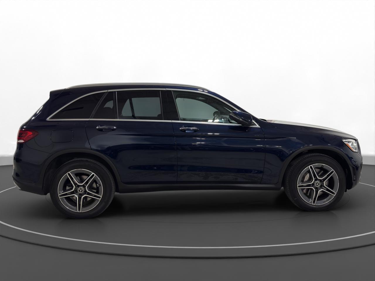 2020 Mercedes-Benz GLC 300 GLC 300 - Photo #4